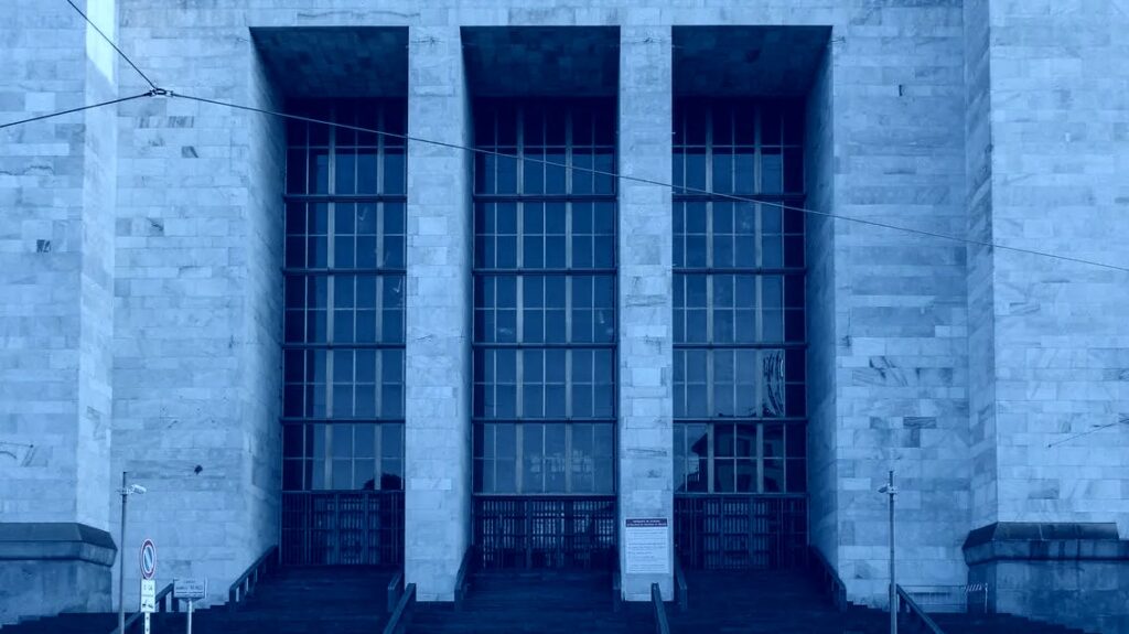 Tribunale di Milano sede della causa di accertamento della paternità